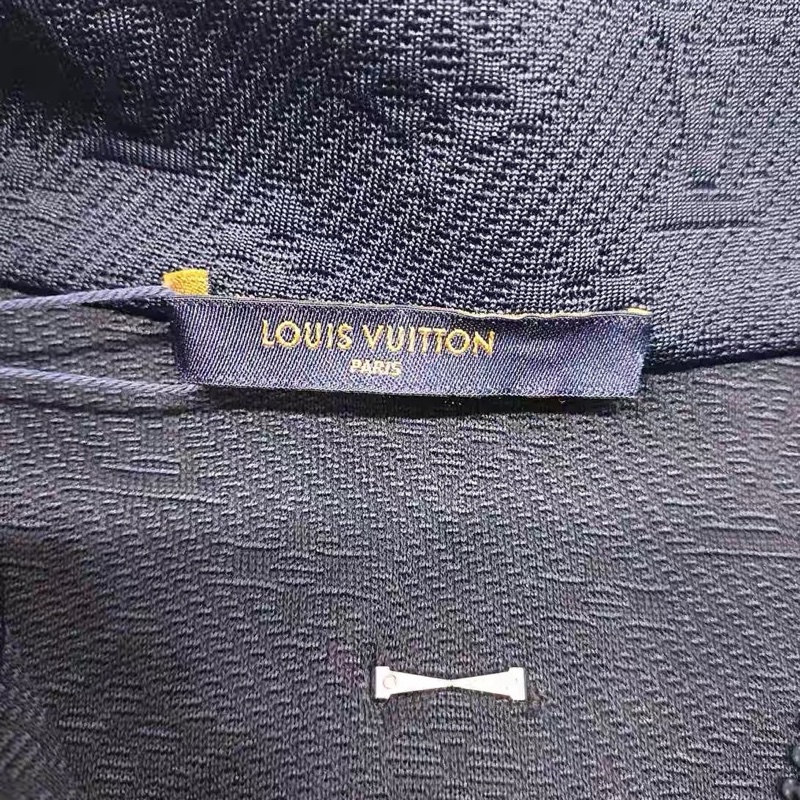 Louis Vuitton 全新 深藍色 暗紋 浮雕 老花 外套-7