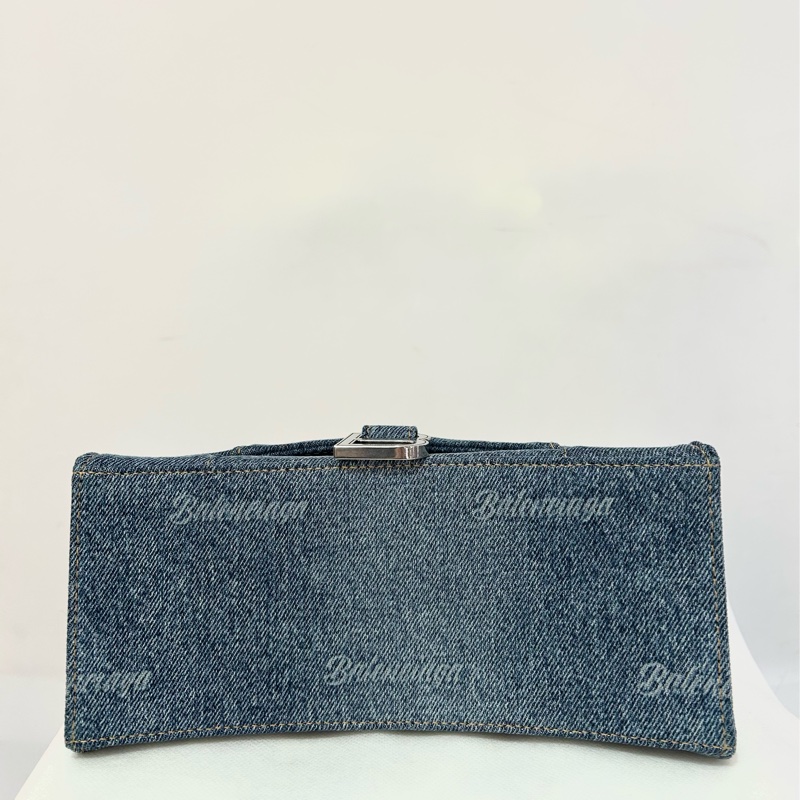 BALENCIAGA深藍丹寧字母銀釦沙漏包S號-4
