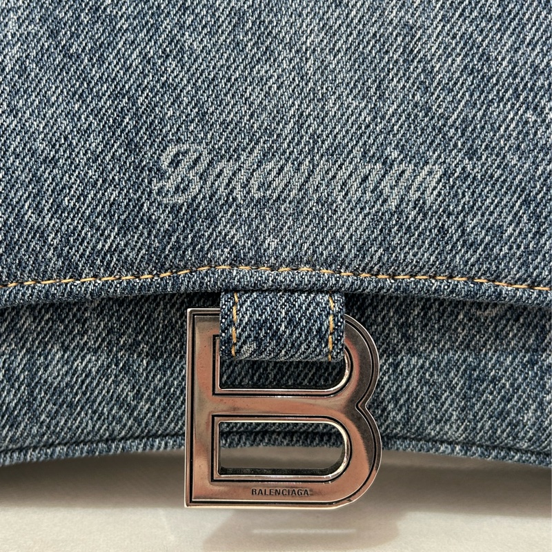 BALENCIAGA深藍丹寧字母銀釦沙漏包S號-7