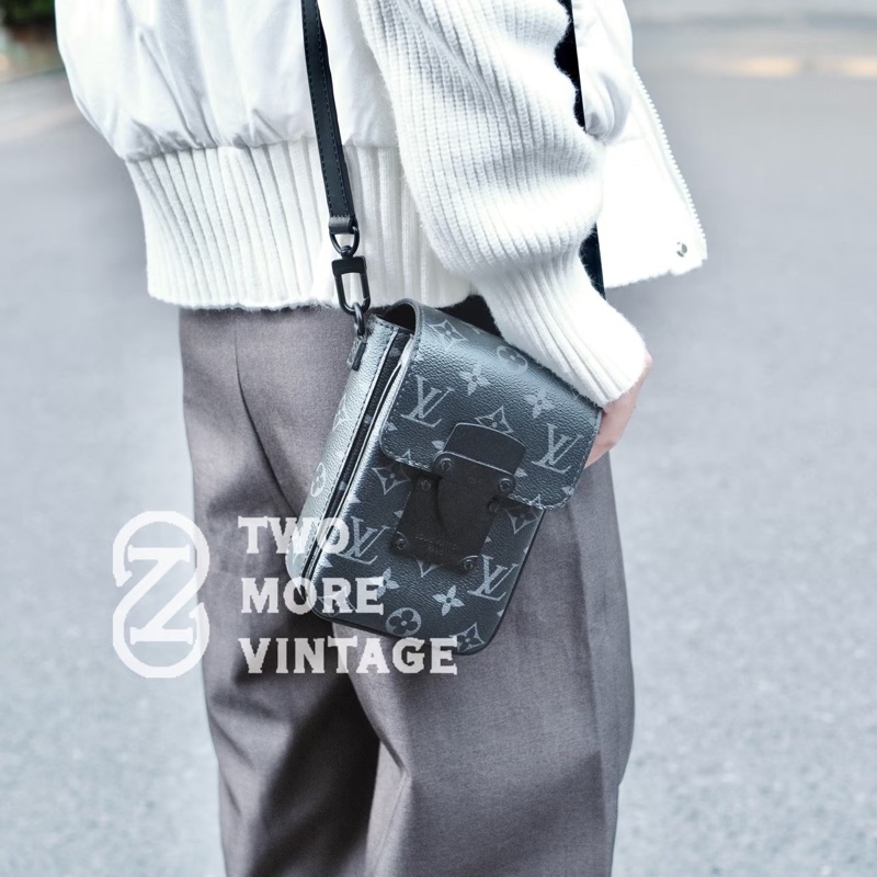 莉亞精品♡LV M82252 黑灰手機包 二手-3