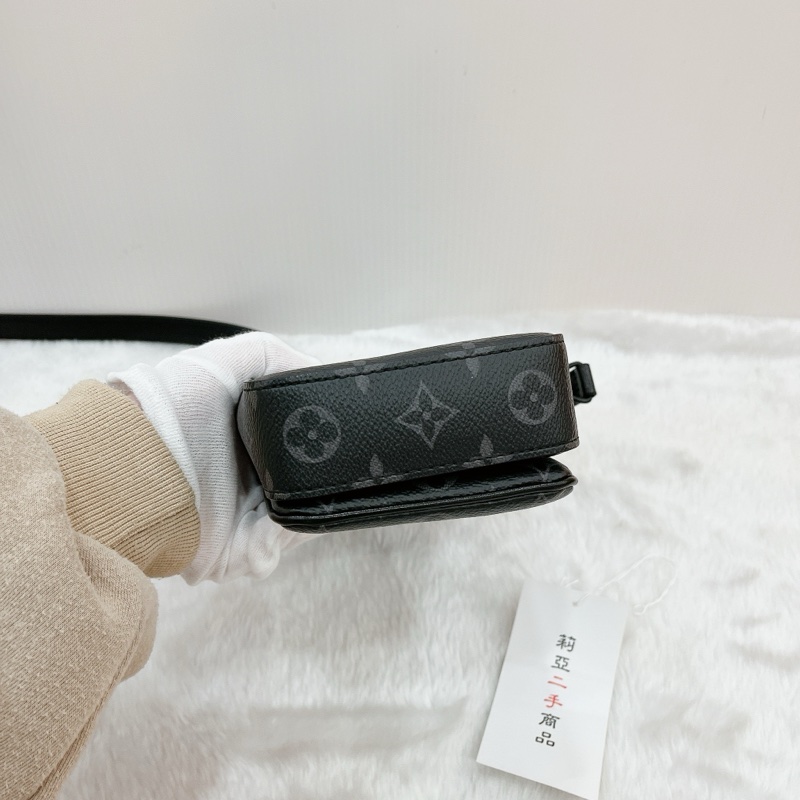 莉亞精品♡LV M82252 黑灰手機包 二手-7