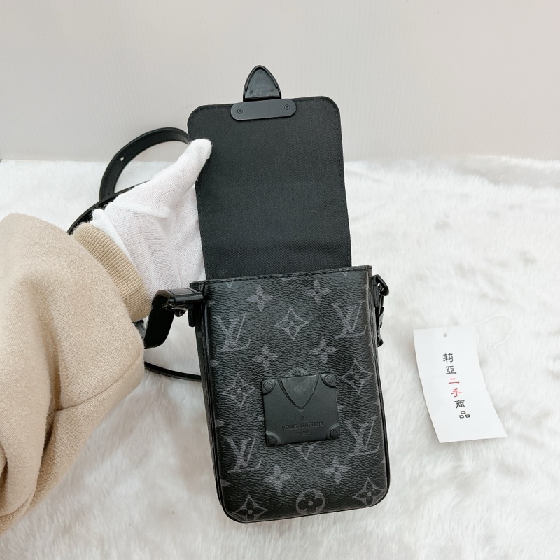 莉亞精品♡LV M82252 黑灰手機包 二手-15