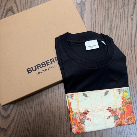Burberry 地圖系列 T-shirt