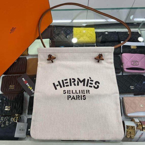東區正精品㊣HERMES Aline 全新愛馬仕米色帆布拼焦糖皮革扁式肩背斜背包 K刻 RZ6150-0