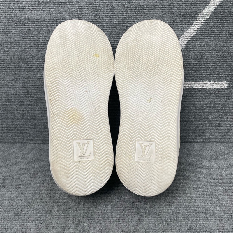 LV 白色皮面老花壓花松糕鞋41碼-7