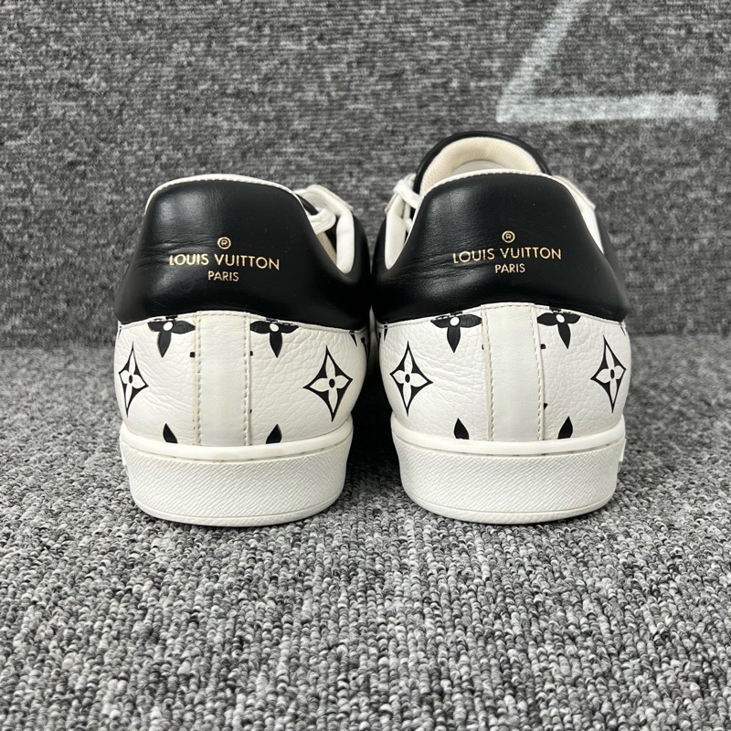 LV白色老花板鞋43碼-2