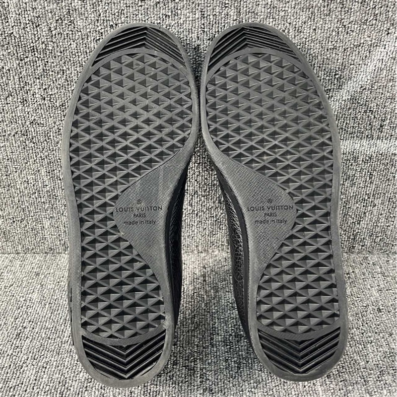lv黑色老花壓花板鞋@42碼-4