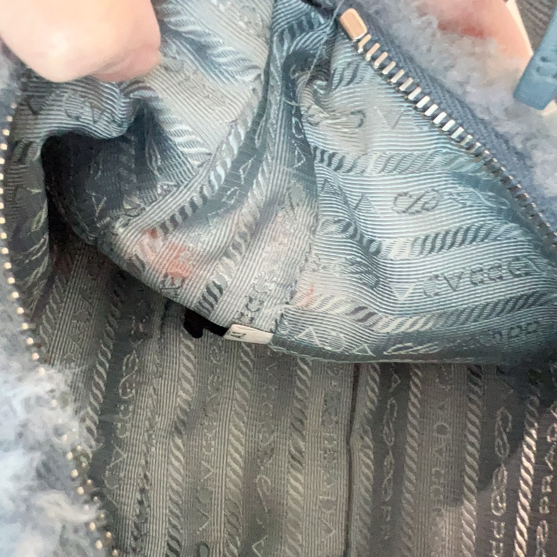 ෆ Prada 絨毛hobo腋下包-17