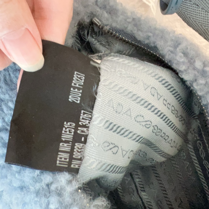 ෆ Prada 絨毛hobo腋下包-19