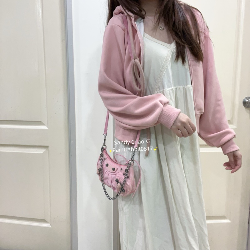 ෆ 巴黎世家  Le Cagole機車包 新月包 辣妹包 嫩粉色🌸-0