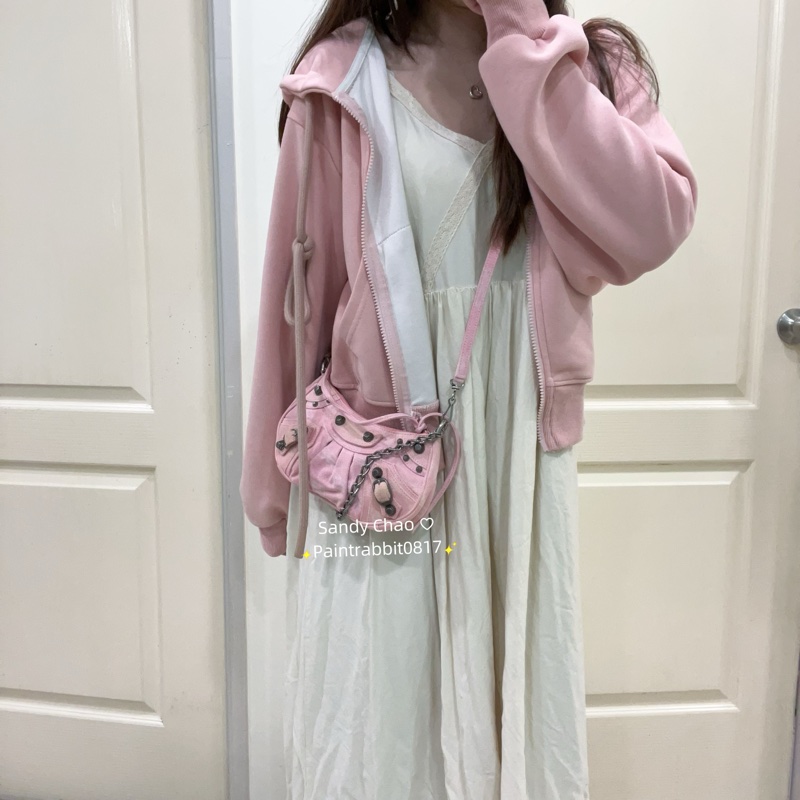 ෆ 巴黎世家  Le Cagole機車包 新月包 辣妹包 嫩粉色🌸-1