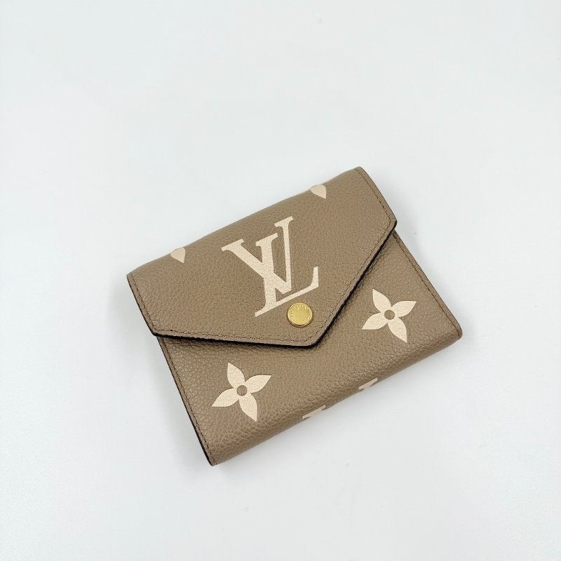 Louis Vuitton - 斑鳩灰牛皮Empreinte 短夾-0