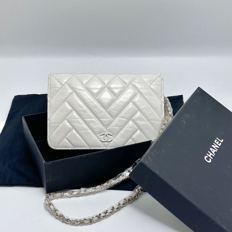 CHANEL 奶白色金扣菱格紋縫線woc肩背斜背包 19*12*4 98新配件盒子塵袋-1