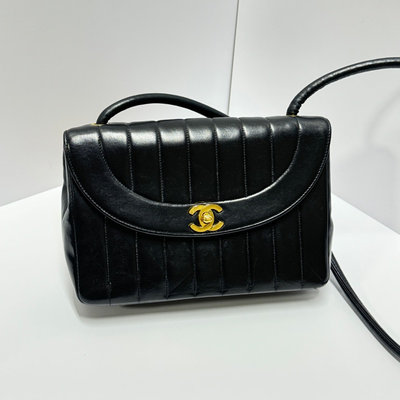 【極新🎁】 Chanel Diana 香奈兒 黛妃包 黑金羊皮 絕版稀有釋出！-0