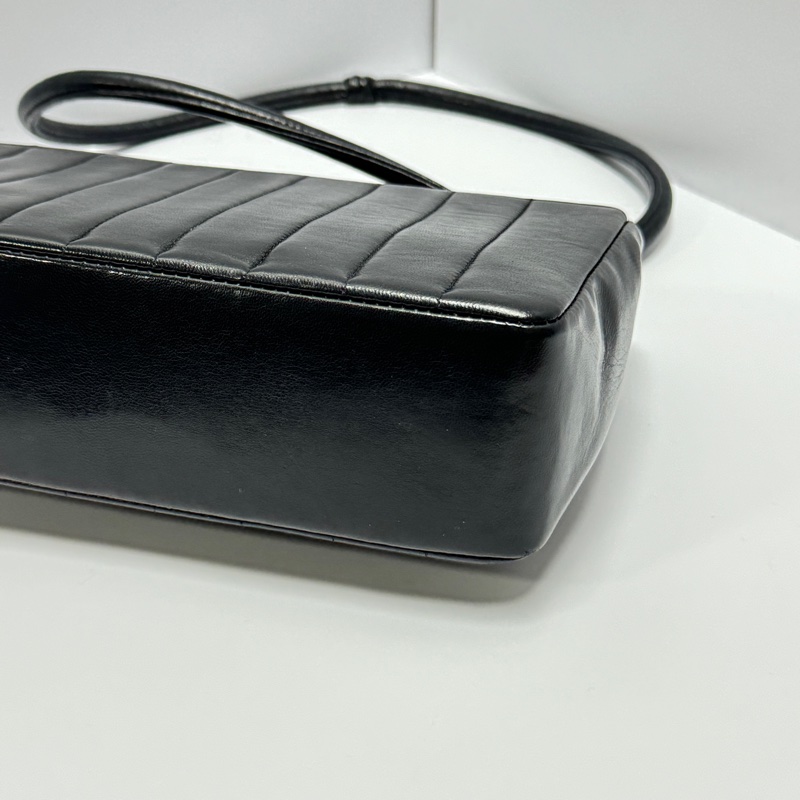 【極新🎁】 Chanel Diana 香奈兒 黛妃包 黑金羊皮 絕版稀有釋出！-6