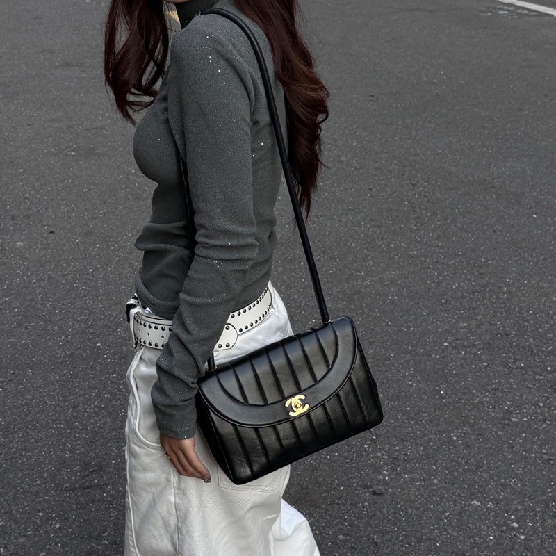 【極新🎁】 Chanel Diana 香奈兒 黛妃包 黑金羊皮 絕版稀有釋出！-5