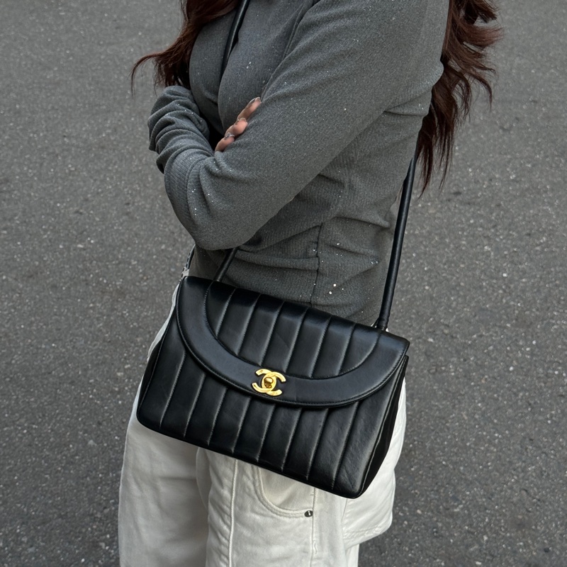 【極新🎁】 Chanel Diana 香奈兒 黛妃包 黑金羊皮 絕版稀有釋出！-6