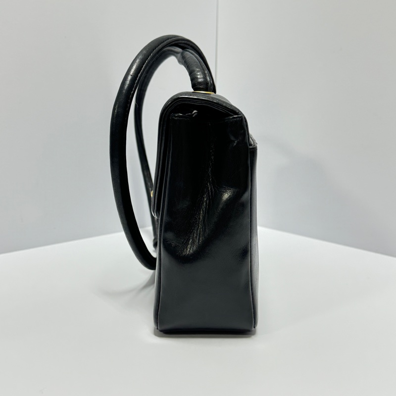 【極新🎁】 Chanel Diana 香奈兒 黛妃包 黑金羊皮 絕版稀有釋出！-11