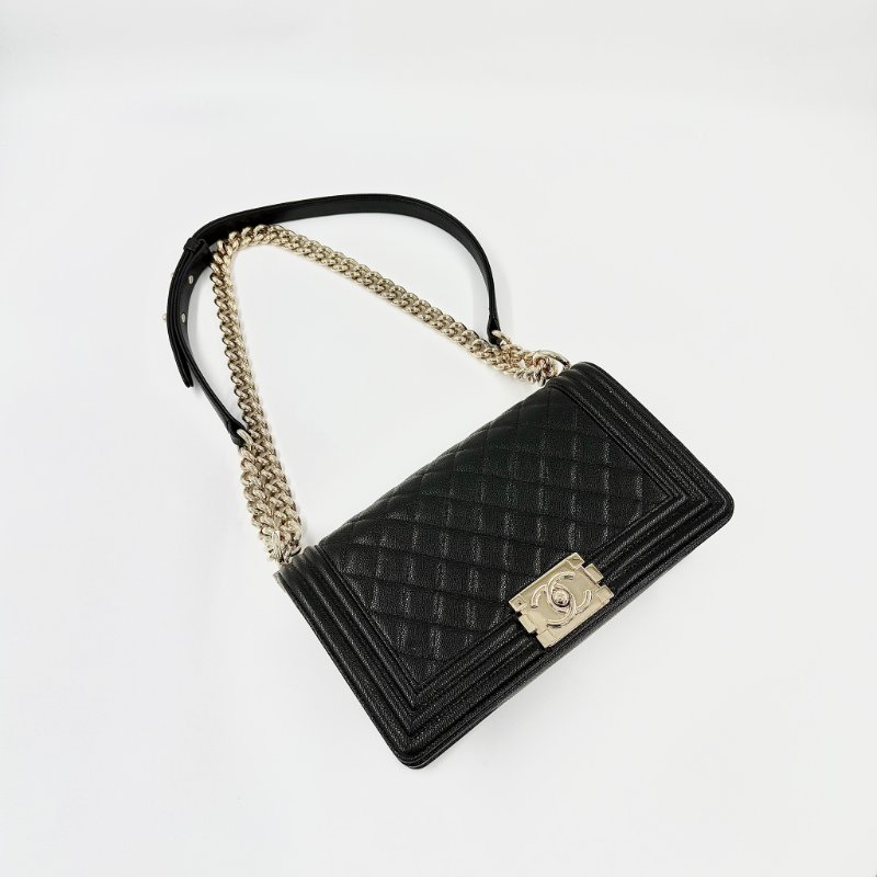 CHANEL - 黑色荔枝皮淡金釦BOY 25斜背包-0