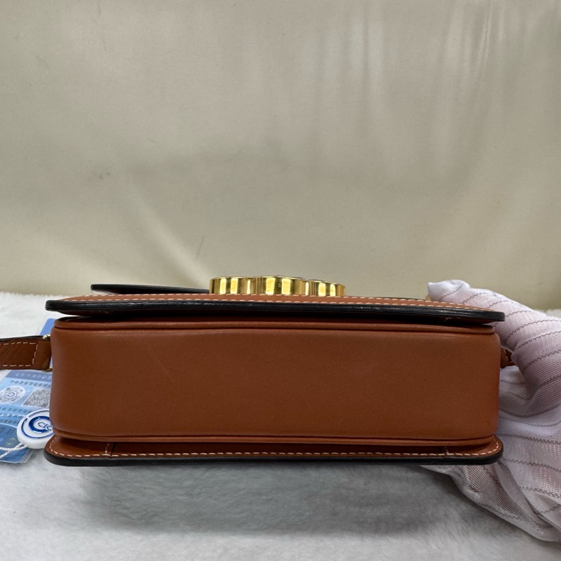 Celine 凱旋門Triomphe老花凱旋門豆腐包Teen單肩背包-5