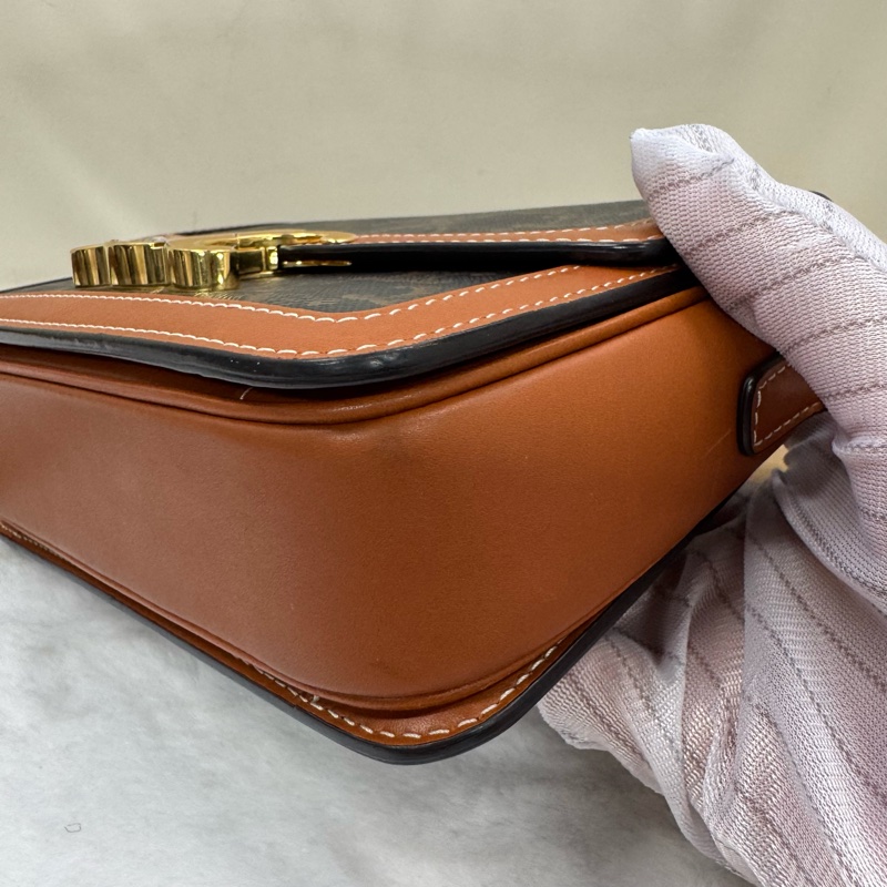 Celine 凱旋門Triomphe老花凱旋門豆腐包Teen單肩背包-7