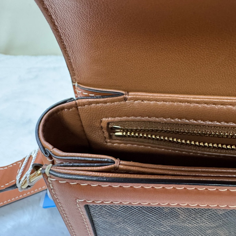 Celine 凱旋門Triomphe老花凱旋門豆腐包Teen單肩背包-10