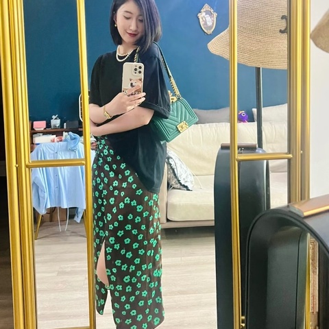 Chanel綠色金扣小號牛皮leboy鏈條包 98新配件塵袋保卡  20×12×7cm