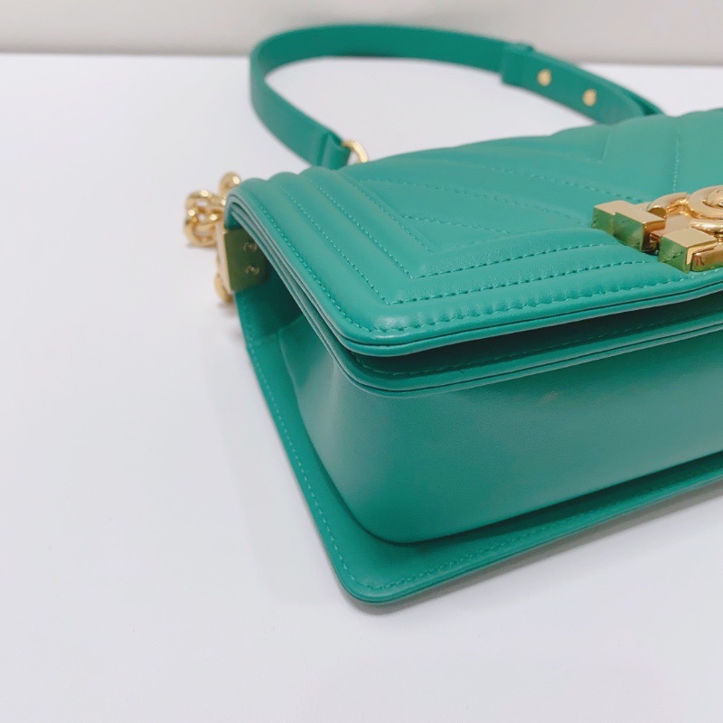 Chanel綠色金扣小號牛皮leboy鏈條包 98新配件塵袋保卡 20×12×7cm-3