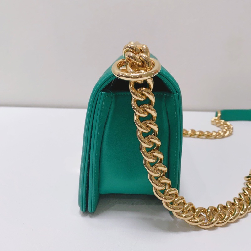 Chanel綠色金扣小號牛皮leboy鏈條包 98新配件塵袋保卡 20×12×7cm-6