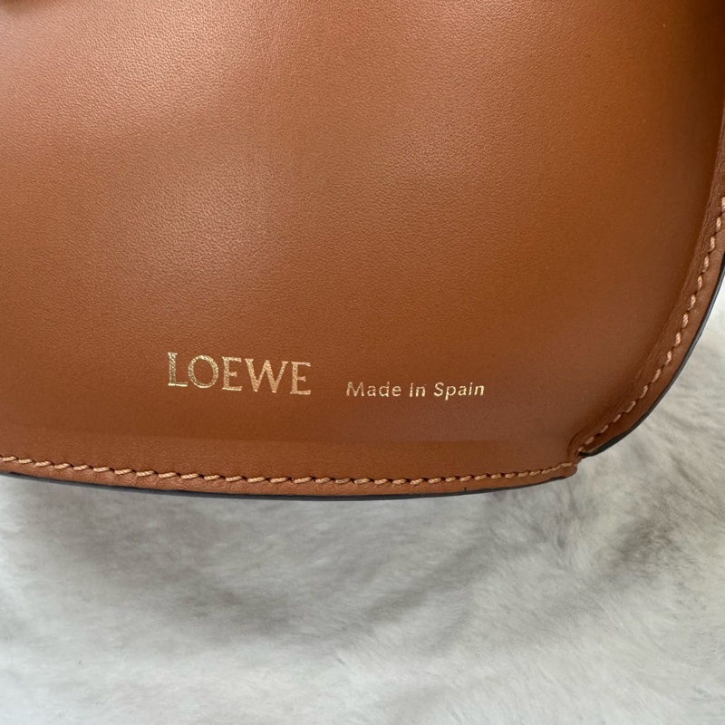 Loewe 焦糖棕 Molded bucket bag復古博物館系列水桶單肩包-3