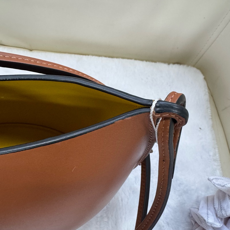 Loewe 焦糖棕 Molded bucket bag復古博物館系列水桶單肩包-4