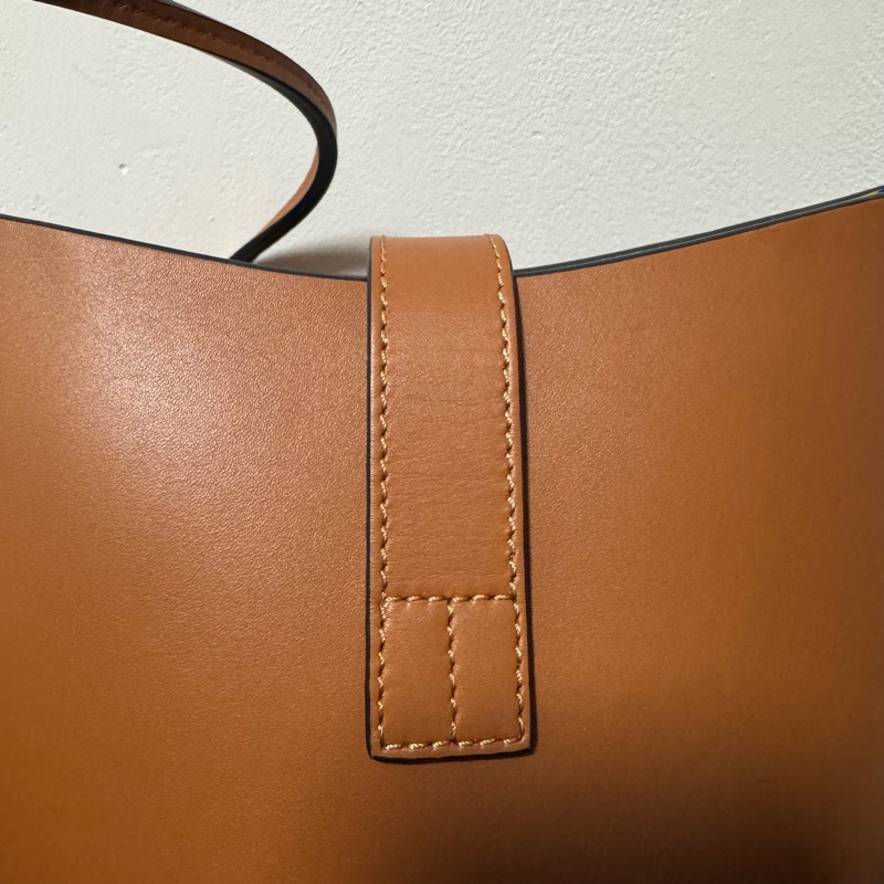 Loewe 焦糖棕 Molded bucket bag復古博物館系列水桶單肩包-14