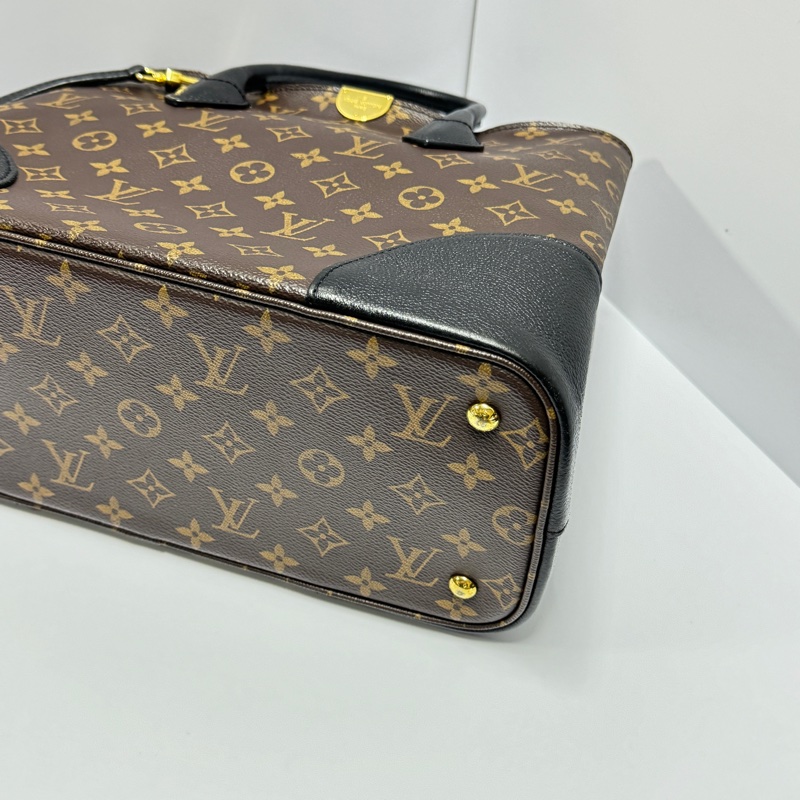 【超稀有釋出👑】 LV Flandrin 經典老花 肩背包 （專櫃12.5萬！）-7