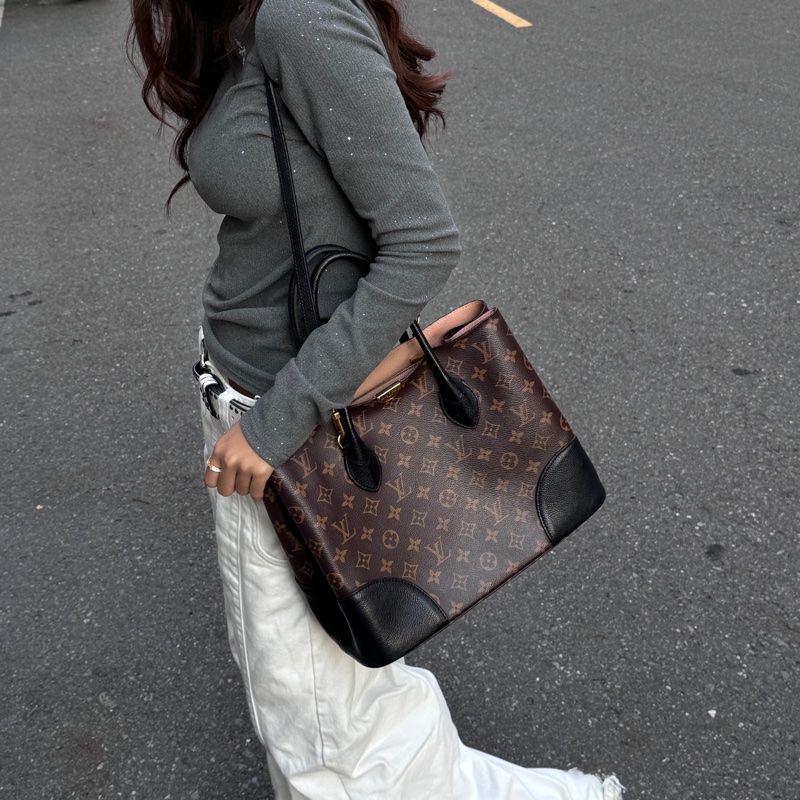 【超稀有釋出👑】 LV Flandrin 經典老花 肩背包 （專櫃12.5萬！）-28