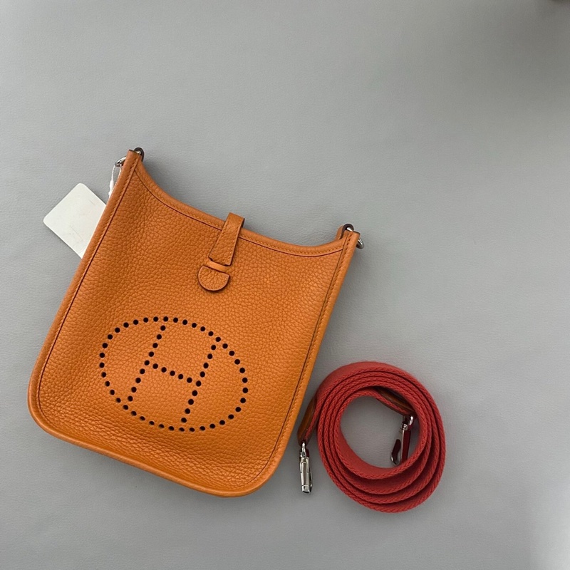 9成新 愛馬仕 Hermès Mini Evelyne 橙色・Togo X刻 原背帶・日常神包-0
