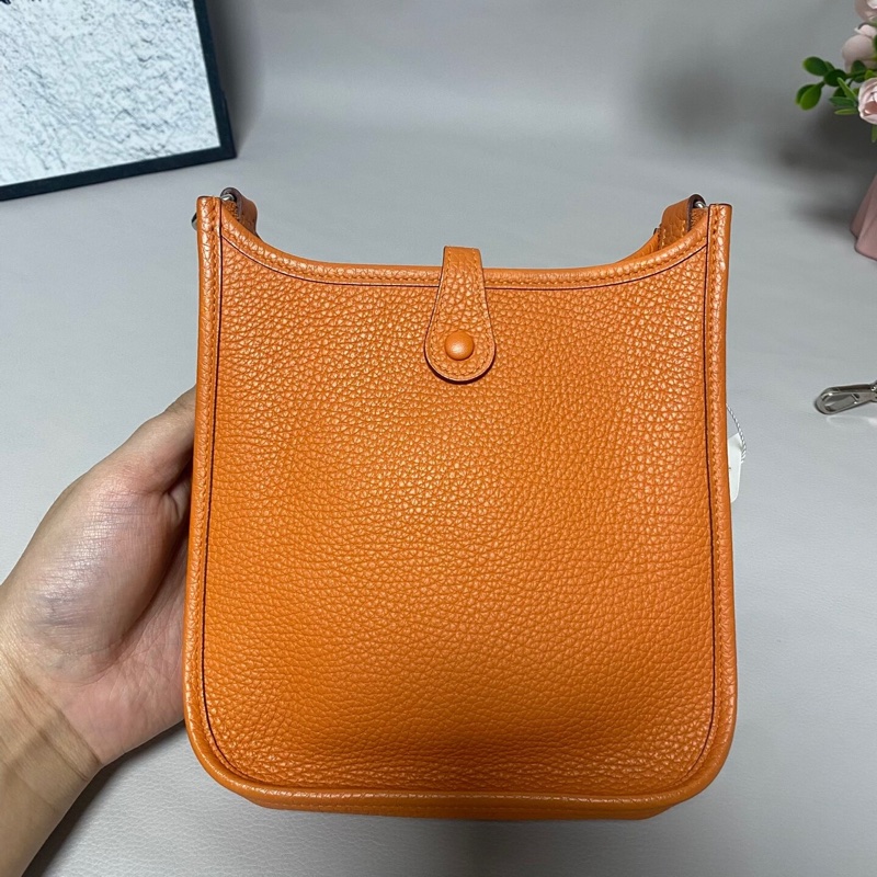 9成新 愛馬仕 Hermès Mini Evelyne 橙色・Togo X刻 原背帶・日常神包-1