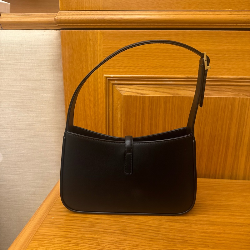 YSL LE 5 A 7 黑 腋下包 近新閒置-8