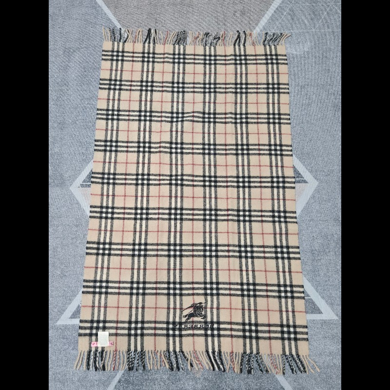 Burberry 100% 純羊毛 輕披肩 膝上毯 蓋毯 黑標-1
