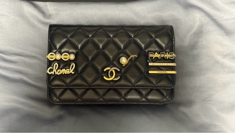 【Kate Wang 同款】CHANEL 2022 年限定版 - 22C 限定版徽章 WOC(晶片版)-11