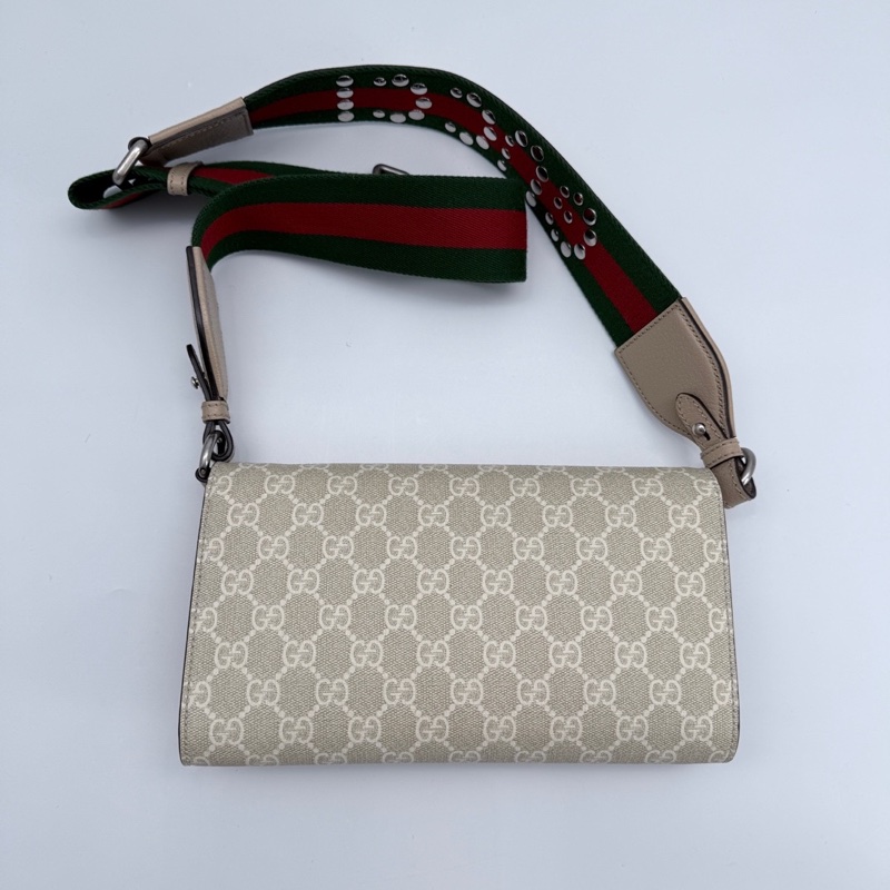 Gucci古馳 燕麥色老花配銀色蛇頭扣酒神法棍單肩斜挎包-1