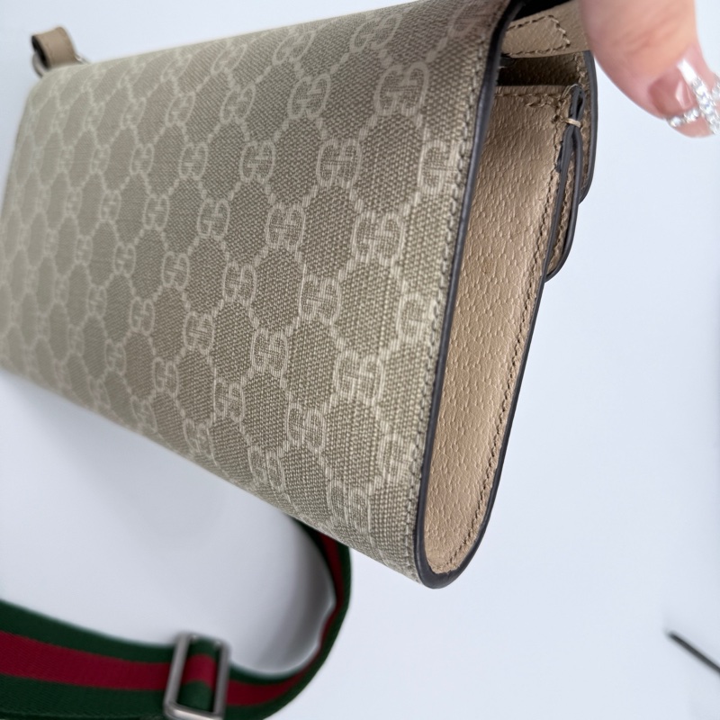 Gucci古馳 燕麥色老花配銀色蛇頭扣酒神法棍單肩斜挎包-12