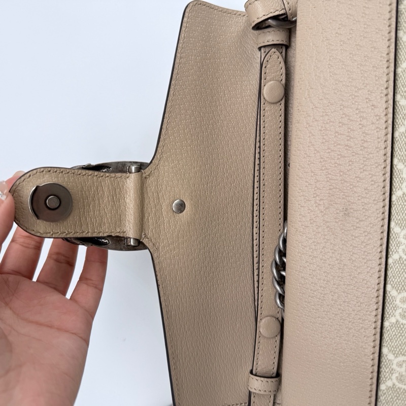 Gucci古馳 燕麥色老花配銀色蛇頭扣酒神法棍單肩斜挎包-25