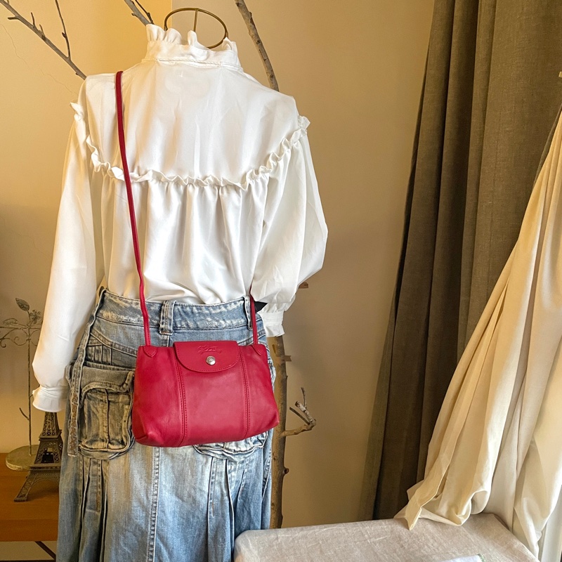 🧣新年快樂🧣Longchamp超輕羊皮小包紅20cm🍎似WOC/錢包/卡包/手機包/手拿包/腋下包/斜背/側背/手拿🍎瀟🍎正品🍎況不錯🍎旅行購物隨身-1