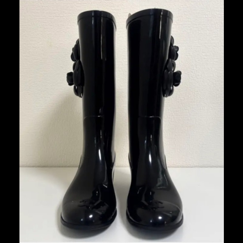 Chanel 山茶花雨靴-2