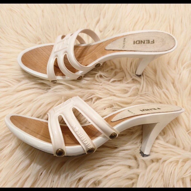 Fendi 芬迪木頭白色涼鞋-2