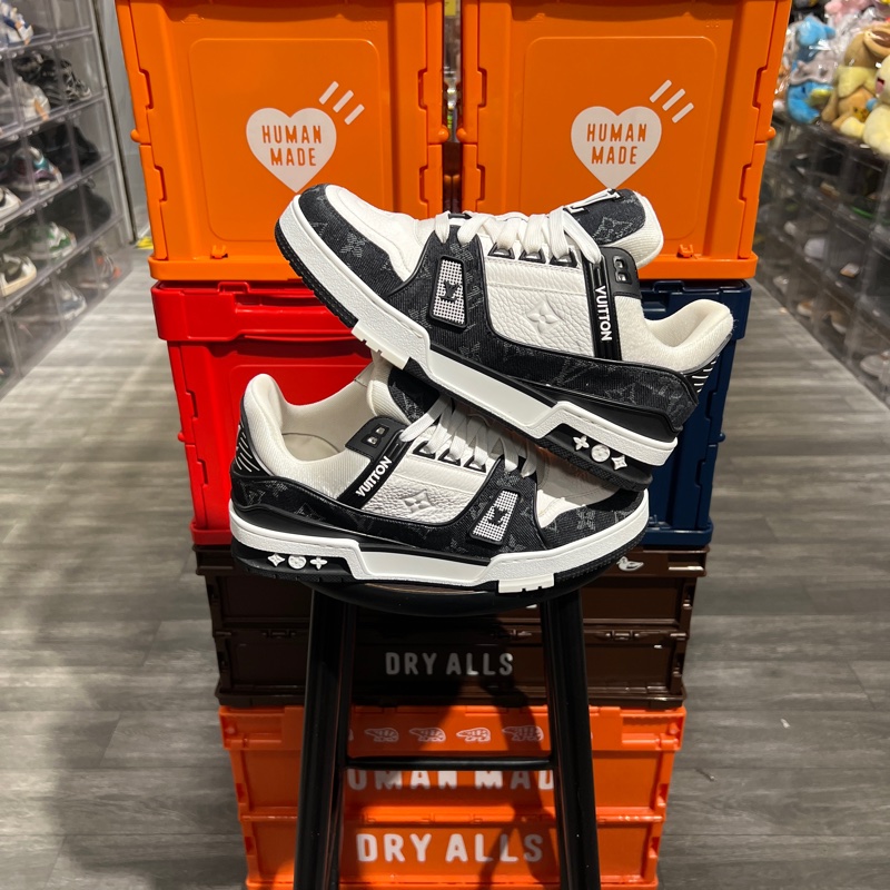 Lv trainer黑牛仔Uk5.5-1