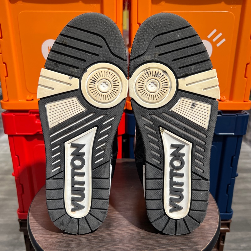 Lv trainer黑牛仔Uk5.5-5