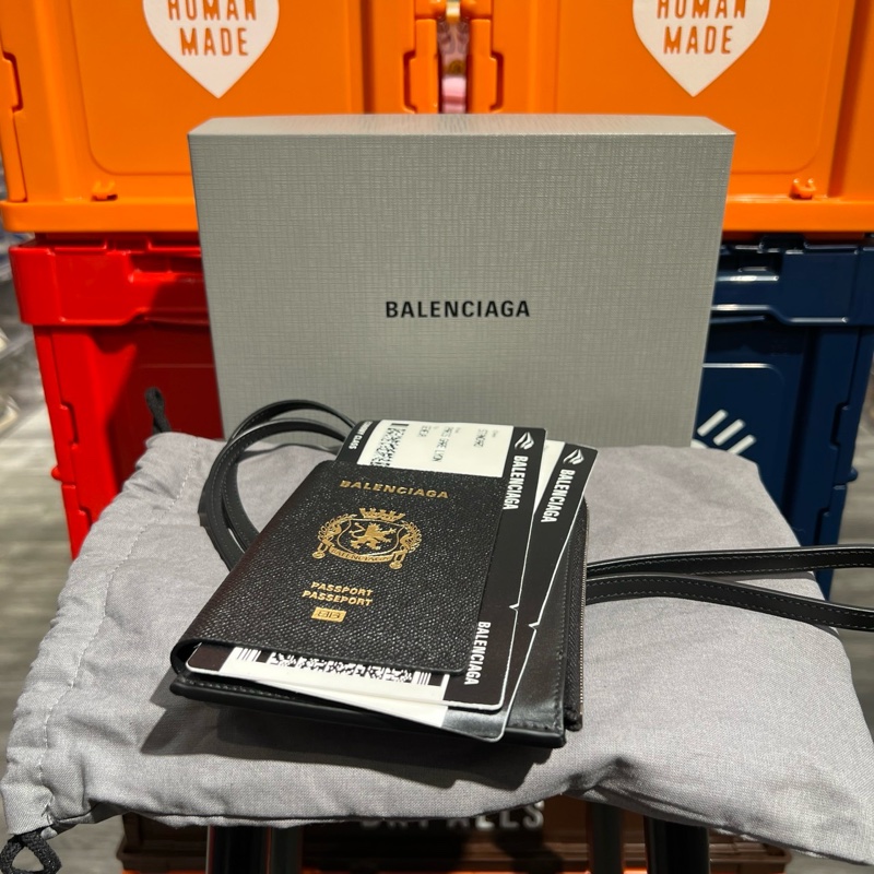 巴黎世家 護照長夾斜挎包-2