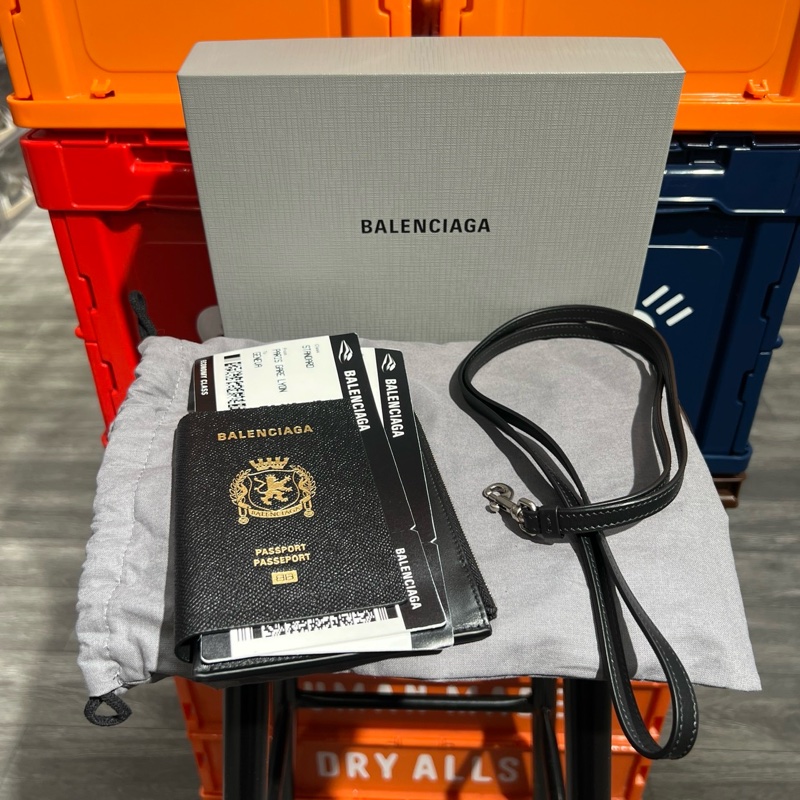 巴黎世家 護照長夾斜挎包-4