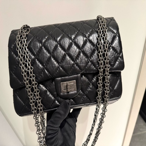 小巴黎二手名牌真品Chanel 2.55  極新 黑銀 24公分 小號 有卡 28開